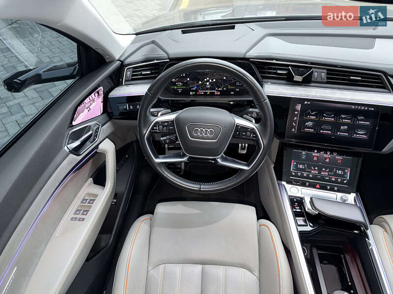 Внедорожник / Кроссовер Audi e-tron 2019 в Киеве