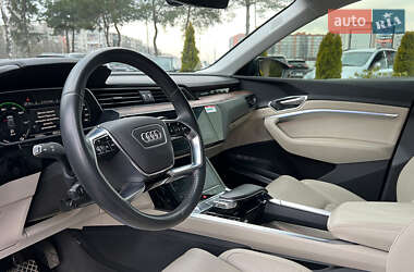 Внедорожник / Кроссовер Audi e-tron 2019 в Львове