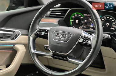 Внедорожник / Кроссовер Audi e-tron 2019 в Львове