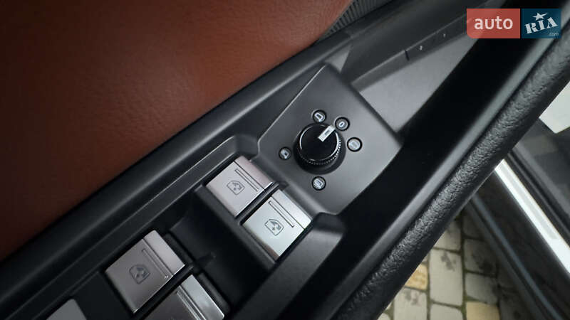 Внедорожник / Кроссовер Audi e-tron 2021 в Сваляве