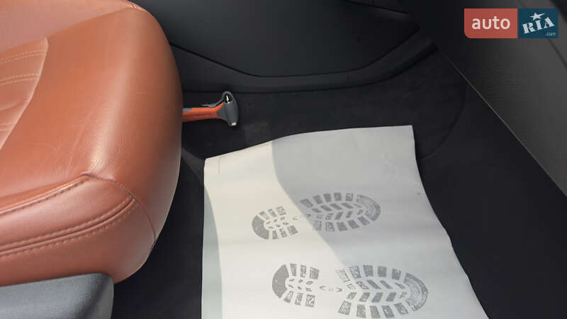 Внедорожник / Кроссовер Audi e-tron 2021 в Сваляве