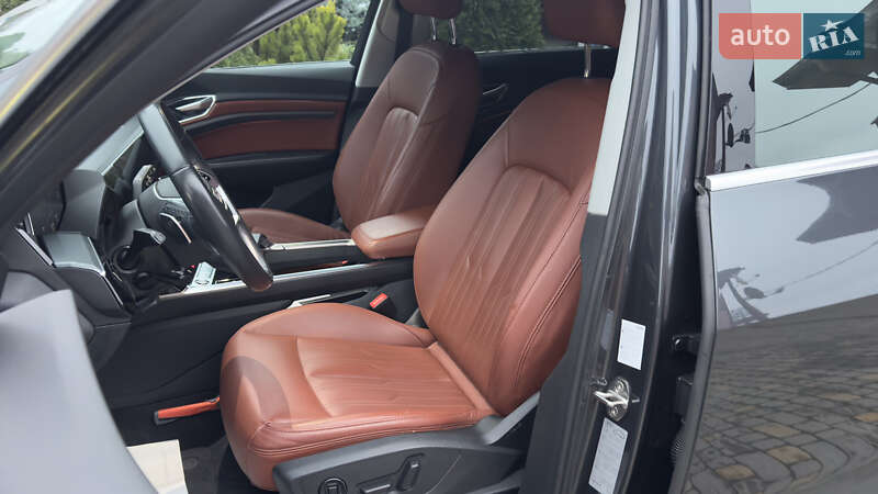 Внедорожник / Кроссовер Audi e-tron 2021 в Сваляве