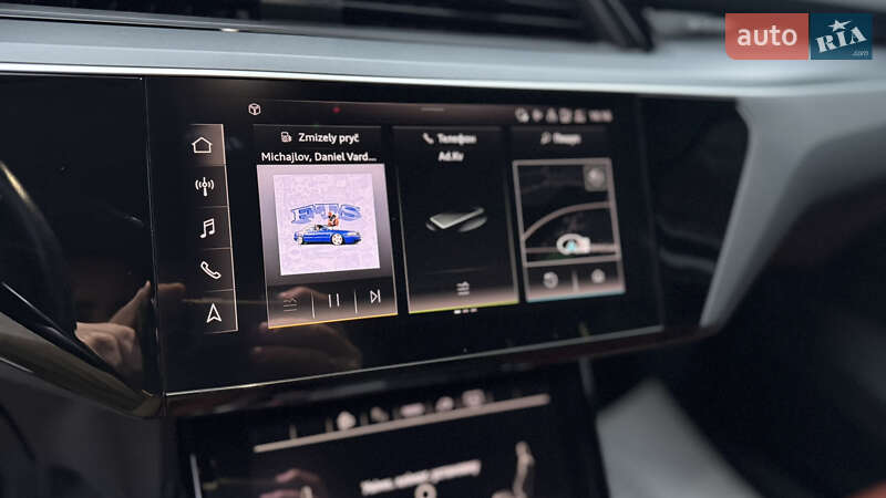 Внедорожник / Кроссовер Audi e-tron 2021 в Сваляве