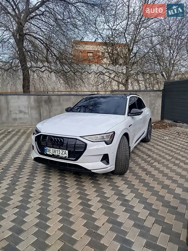Audi e-tron