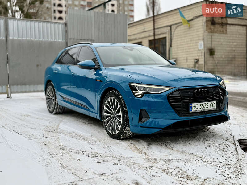 Внедорожник / Кроссовер Audi e-tron 2019 в Киеве