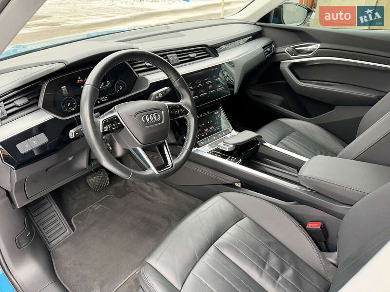 Внедорожник / Кроссовер Audi e-tron 2019 в Киеве