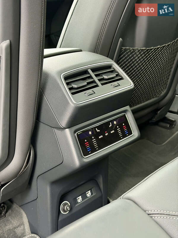 Внедорожник / Кроссовер Audi e-tron 2019 в Киеве