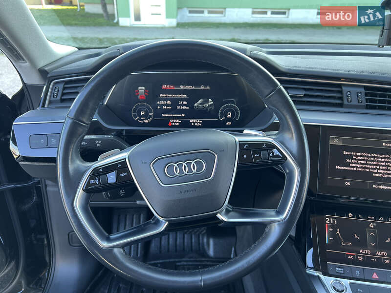 Внедорожник / Кроссовер Audi e-tron 2022 в Ужгороде