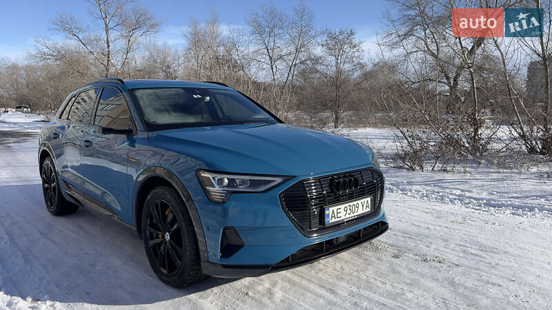 Внедорожник / Кроссовер Audi e-tron 2019 в Днепре