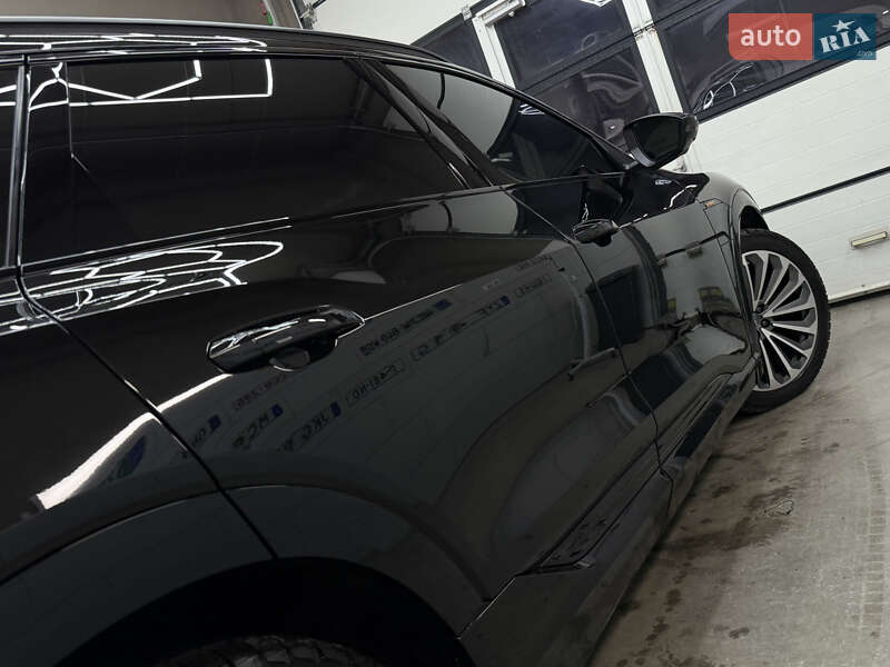 Позашляховик / Кросовер Audi e-tron 2019 в Дрогобичі