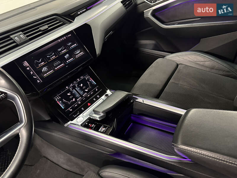 Позашляховик / Кросовер Audi e-tron 2019 в Дрогобичі