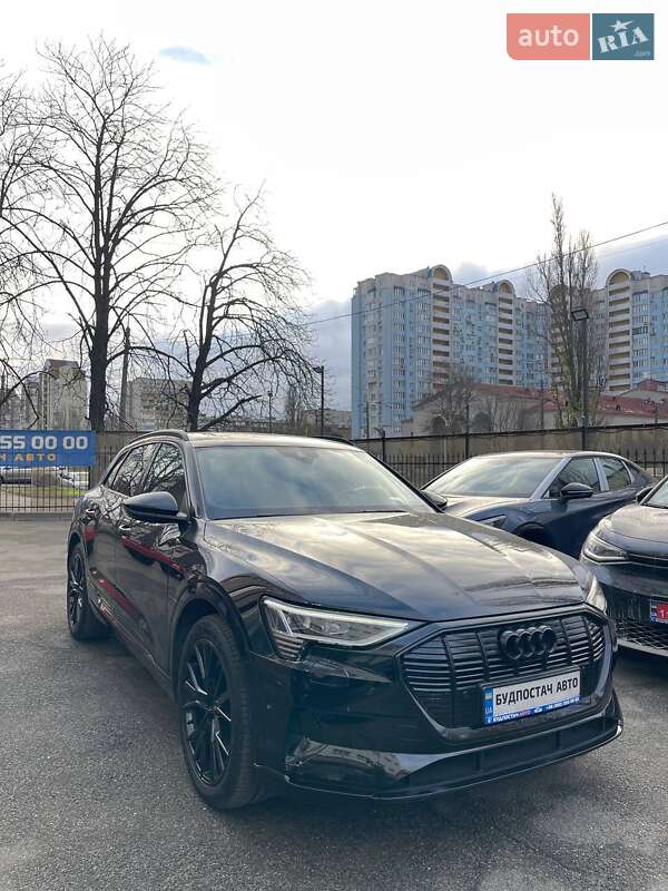 Позашляховик / Кросовер Audi e-tron 2021 в Києві