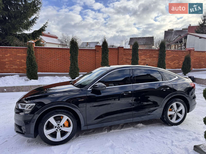 Внедорожник / Кроссовер Audi e-tron 2022 в Хмельницком