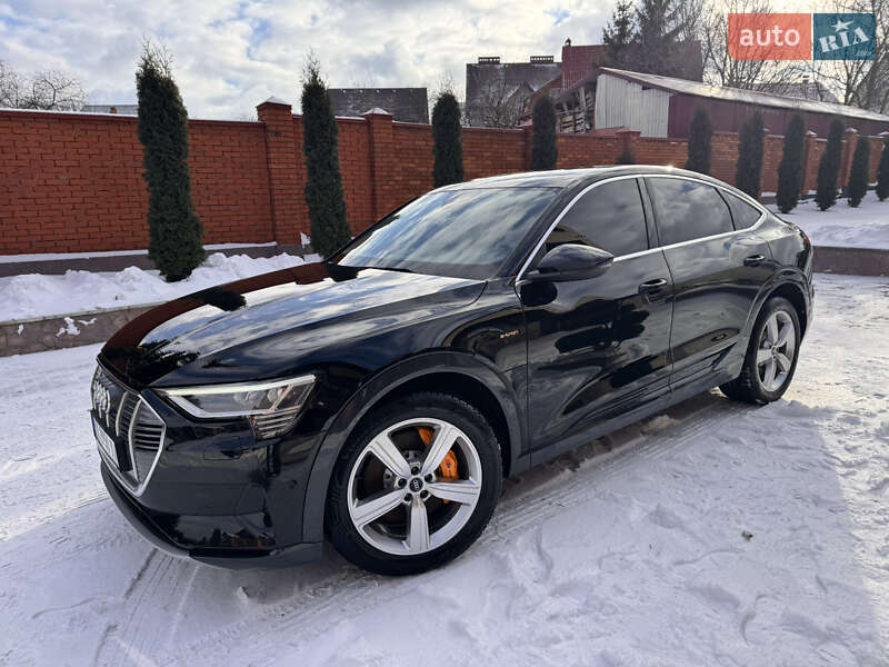 Внедорожник / Кроссовер Audi e-tron 2022 в Хмельницком