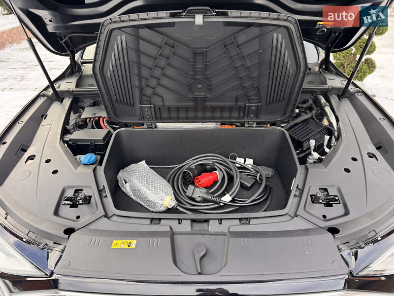 Внедорожник / Кроссовер Audi e-tron 2022 в Хмельницком