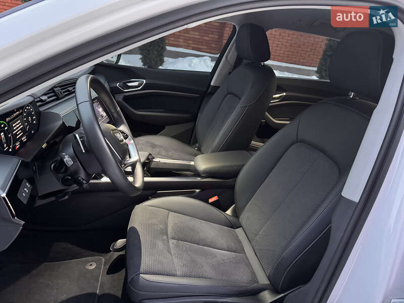 Позашляховик / Кросовер Audi e-tron 2022 в Хмельницькому фото 25 Позашляховик / Кросовер Audi e-tron 2022 в Хмельницькому