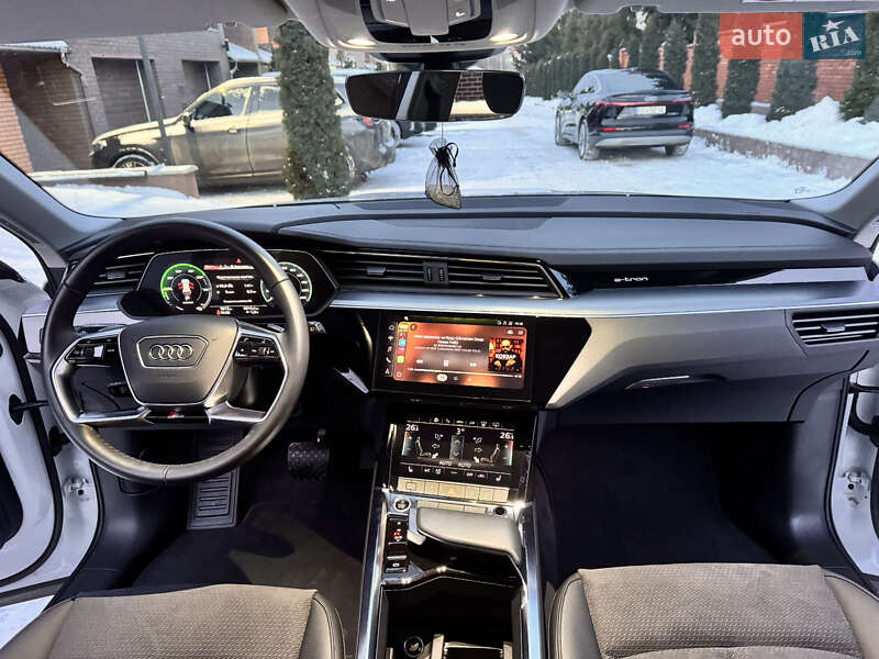 Позашляховик / Кросовер Audi e-tron 2022 в Хмельницькому фото 38 Позашляховик / Кросовер Audi e-tron 2022 в Хмельницькому