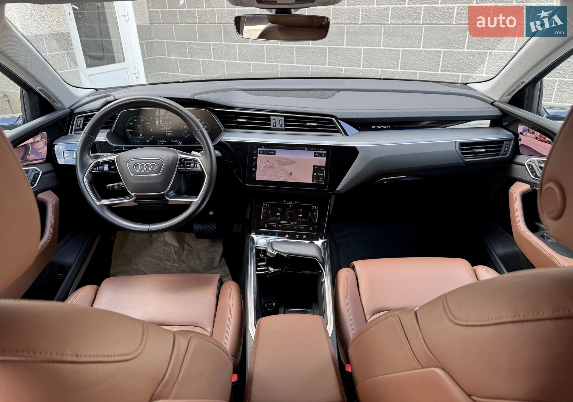 2019 Audi e-tron - мініатюра 2