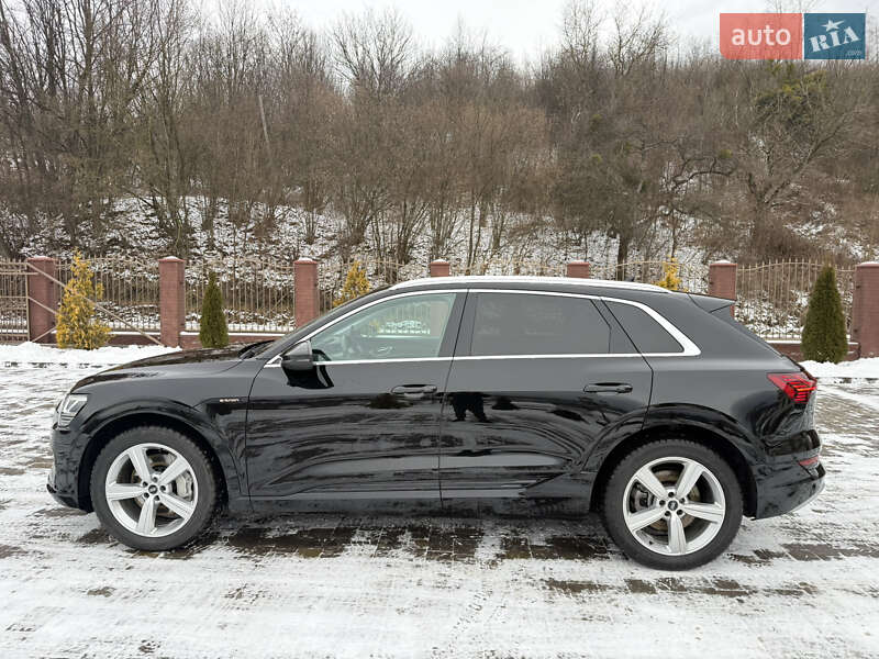 Внедорожник / Кроссовер Audi e-tron 2020 в Сваляве фото 11 Внедорожник / Кроссовер Audi e-tron 2020 в Сваляве
