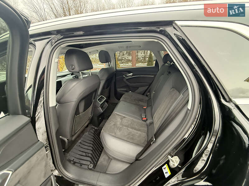 Внедорожник / Кроссовер Audi e-tron 2020 в Сваляве фото 27 Внедорожник / Кроссовер Audi e-tron 2020 в Сваляве