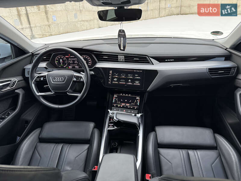 Внедорожник / Кроссовер Audi e-tron 2021 в Ровно