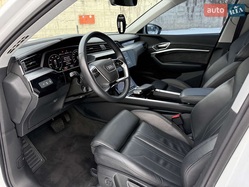 Внедорожник / Кроссовер Audi e-tron 2021 в Ровно