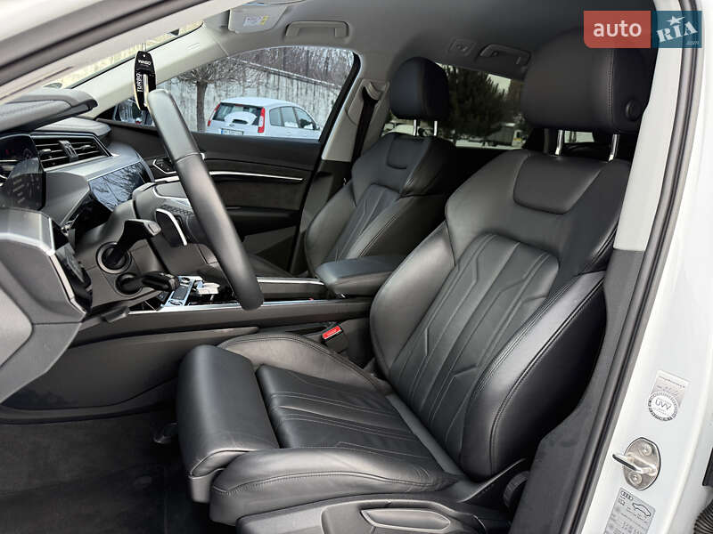 Внедорожник / Кроссовер Audi e-tron 2021 в Ровно