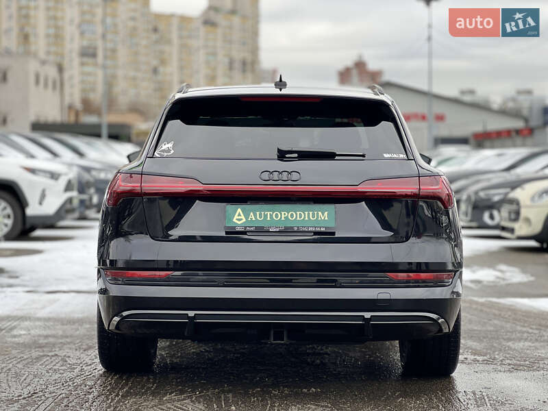 Внедорожник / Кроссовер Audi e-tron 2022 в Киеве