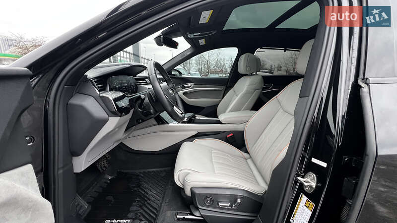 Внедорожник / Кроссовер Audi e-tron 2022 в Киеве