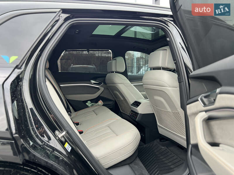 Внедорожник / Кроссовер Audi e-tron 2022 в Киеве