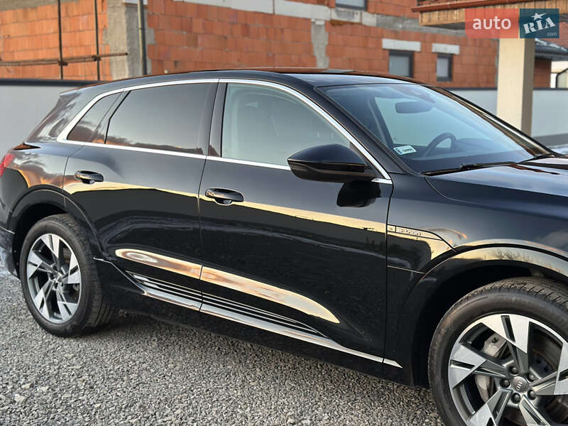 Внедорожник / Кроссовер Audi e-tron 2020 в Ужгороде