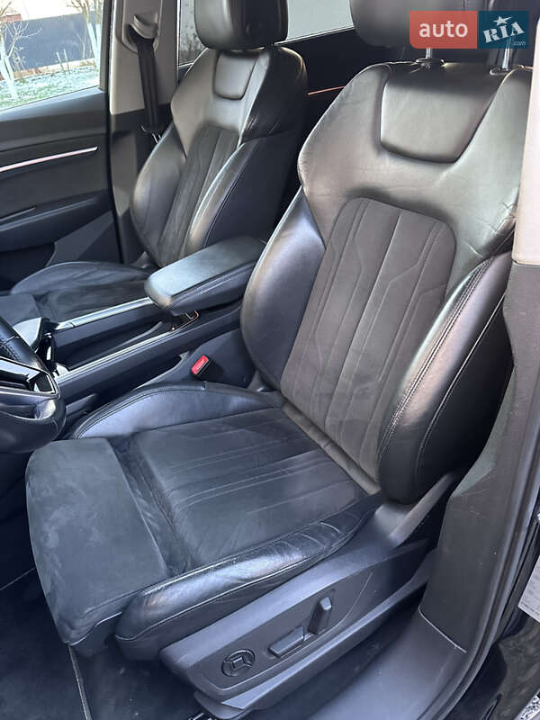 Внедорожник / Кроссовер Audi e-tron 2020 в Ужгороде