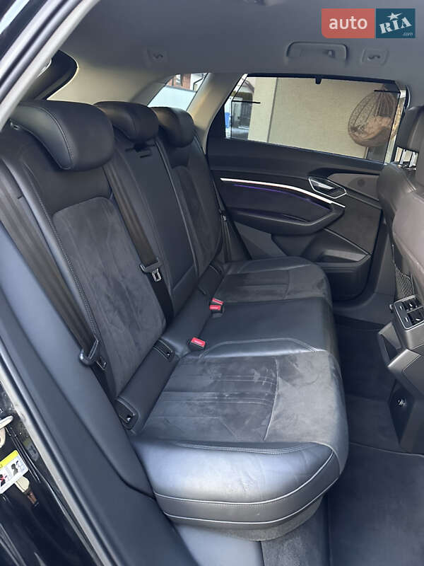 Внедорожник / Кроссовер Audi e-tron 2020 в Ужгороде