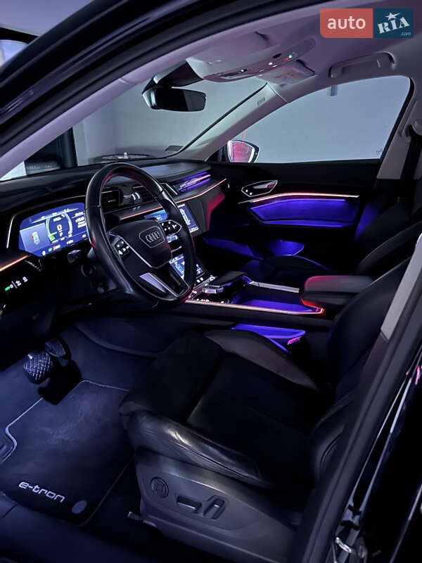 Внедорожник / Кроссовер Audi e-tron 2020 в Ужгороде