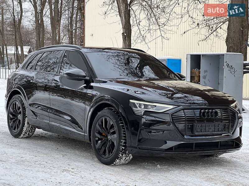 Внедорожник / Кроссовер Audi e-tron 2022 в Днепре