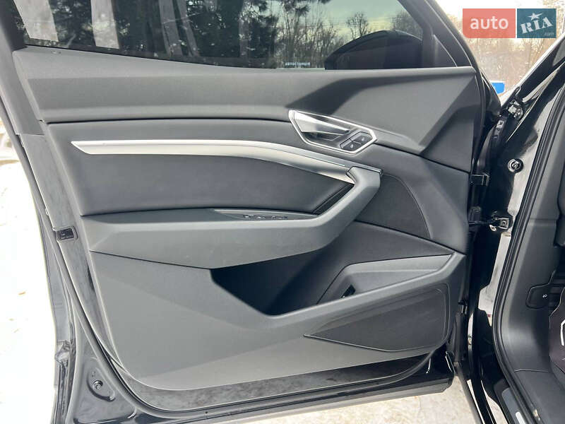 Внедорожник / Кроссовер Audi e-tron 2022 в Днепре