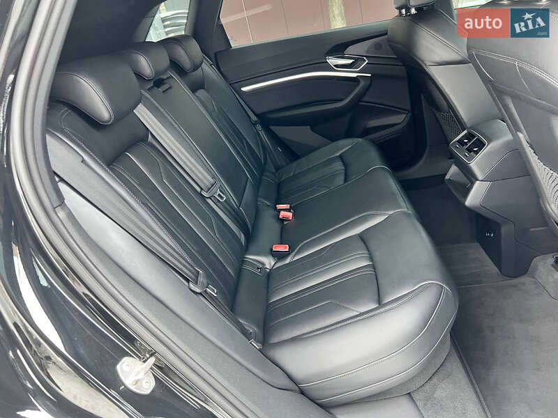 Внедорожник / Кроссовер Audi e-tron 2022 в Днепре