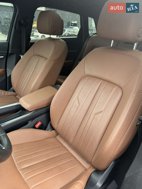 Позашляховик / Кросовер Audi e-tron 2019 в Києві фото 22 Позашляховик / Кросовер Audi e-tron 2019 в Києві