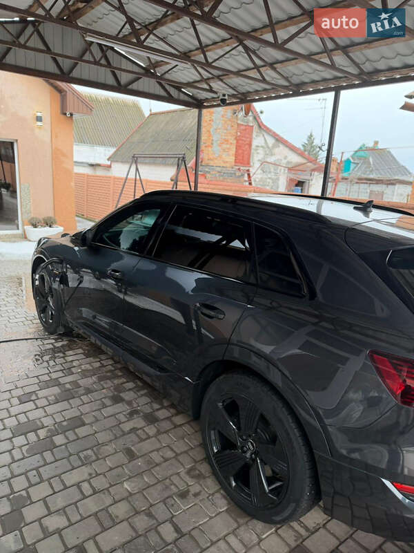 Позашляховик / Кросовер Audi e-tron 2021 в Кривому Розі фото 8 Позашляховик / Кросовер Audi e-tron 2021 в Кривому Розі
