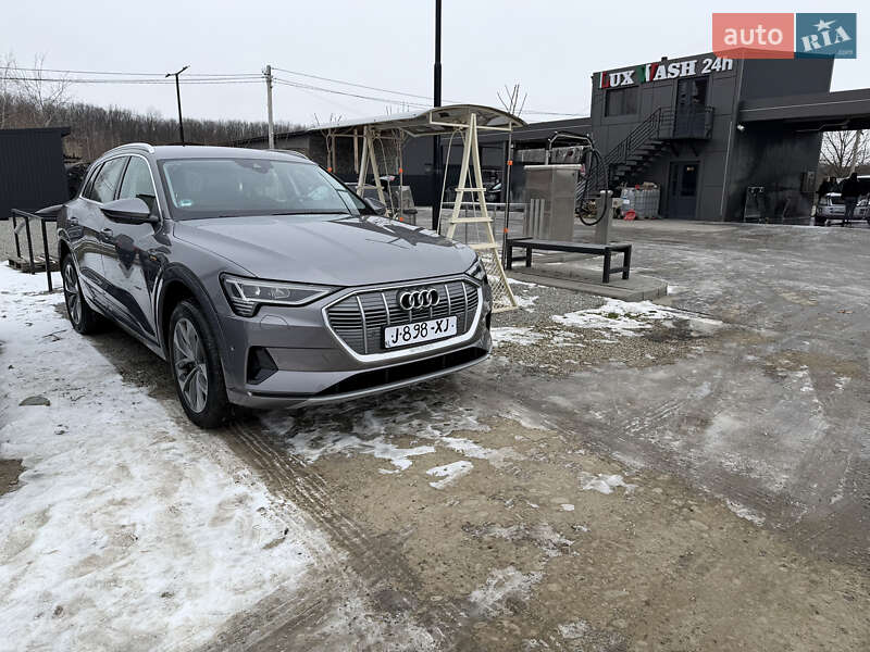 Позашляховик / Кросовер Audi e-tron 2020 в Калуші фото 32 Позашляховик / Кросовер Audi e-tron 2020 в Калуші