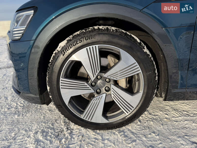 Внедорожник / Кроссовер Audi e-tron 2019 в Львове