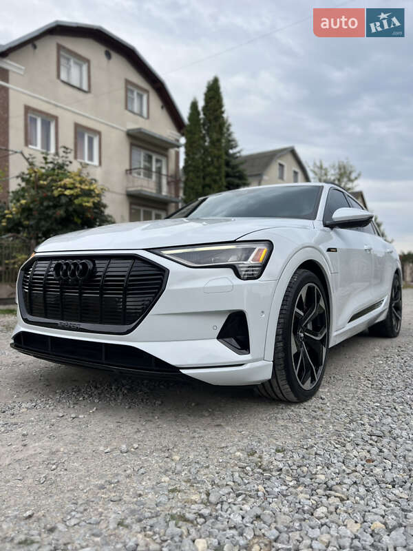 Внедорожник / Кроссовер Audi e-tron 2021 в Тернополе
