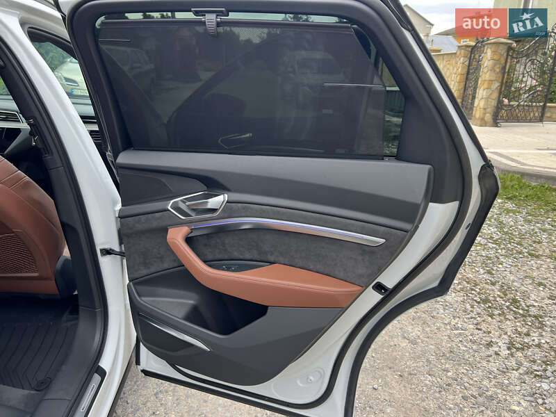 Внедорожник / Кроссовер Audi e-tron 2021 в Тернополе