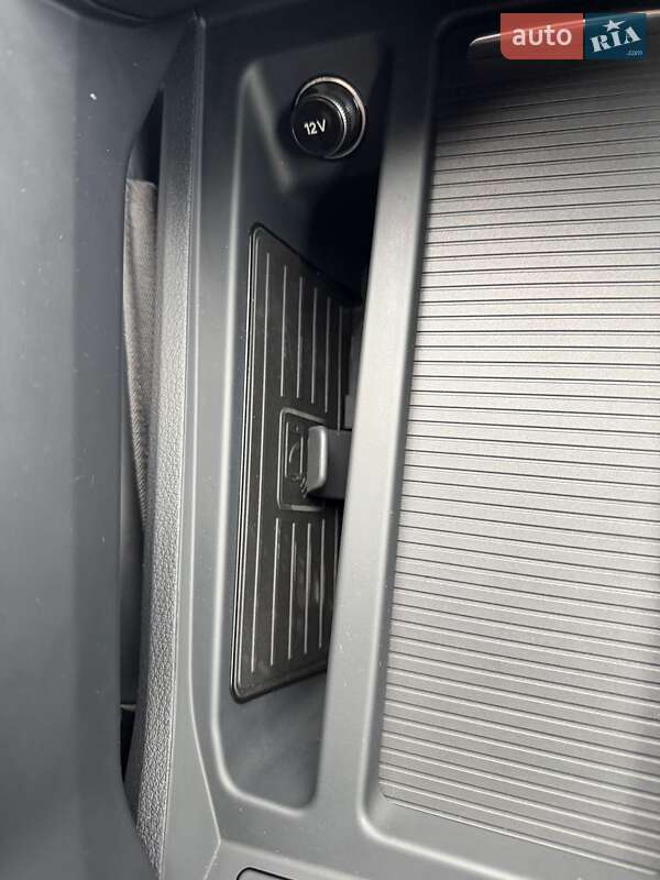 Внедорожник / Кроссовер Audi e-tron 2021 в Ровно