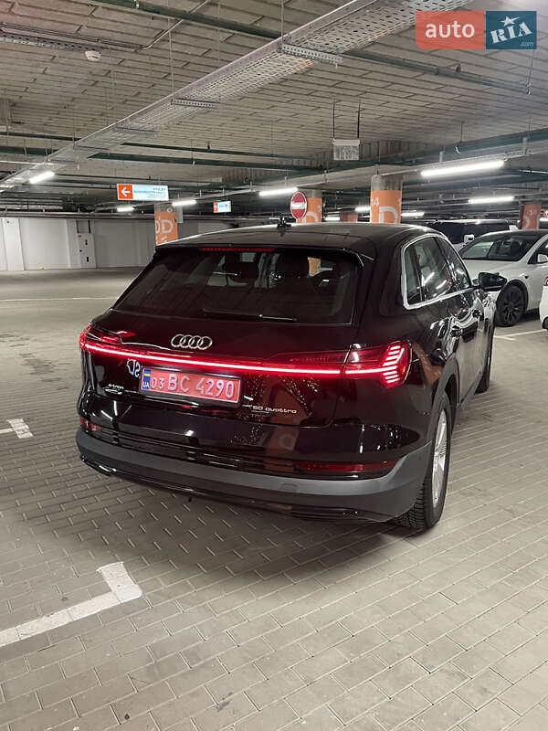 Внедорожник / Кроссовер Audi e-tron 2020 в Киеве