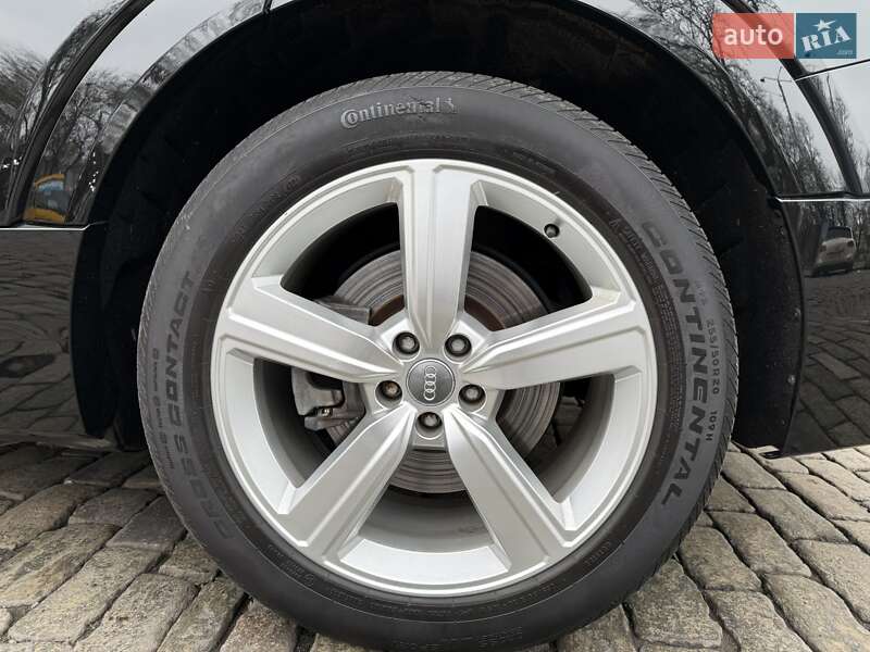 Внедорожник / Кроссовер Audi e-tron 2019 в Одессе