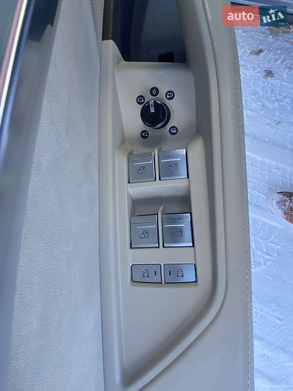 Внедорожник / Кроссовер Audi e-tron 2019 в Киеве фото 17 Внедорожник / Кроссовер Audi e-tron 2019 в Киеве