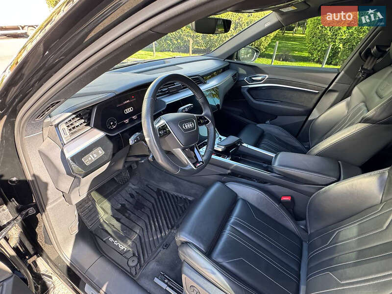 Внедорожник / Кроссовер Audi e-tron 2019 в Одессе фото 12 Внедорожник / Кроссовер Audi e-tron 2019 в Одессе