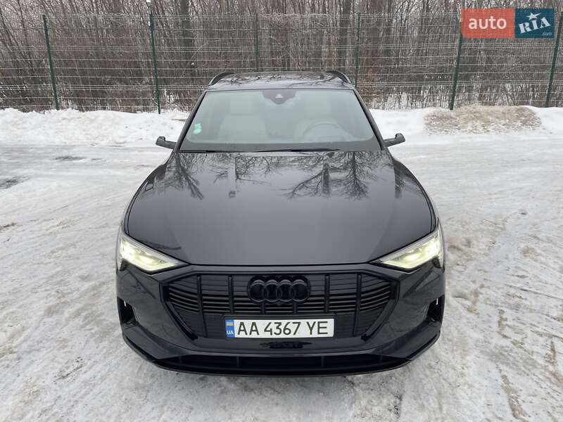 Внедорожник / Кроссовер Audi e-tron 2022 в Киеве
