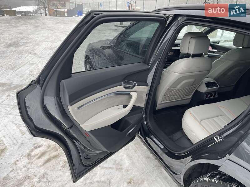 Внедорожник / Кроссовер Audi e-tron 2022 в Киеве